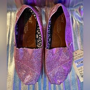 NWT Toms Light Pink Sparkly Canvas Flats, Size 6.5